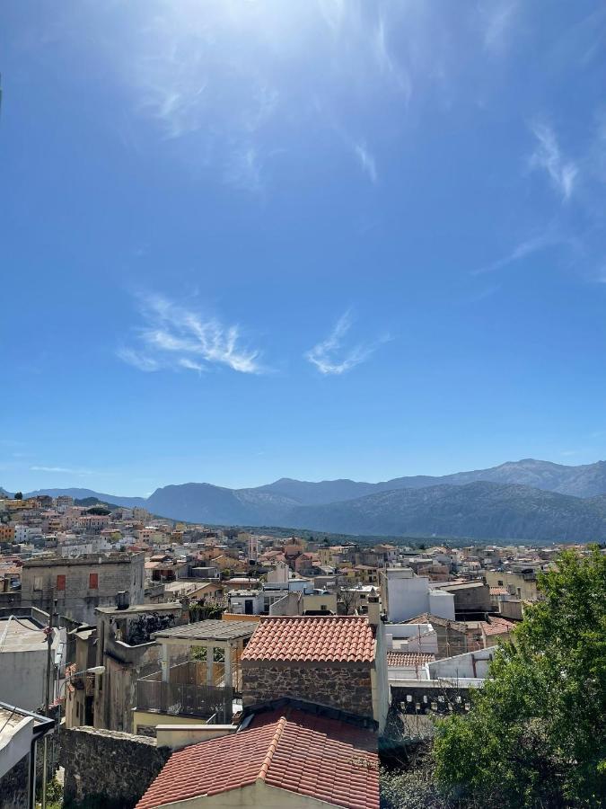 Casa Vacanze Sa Piazza Lejlighed Dorgali Eksteriør billede