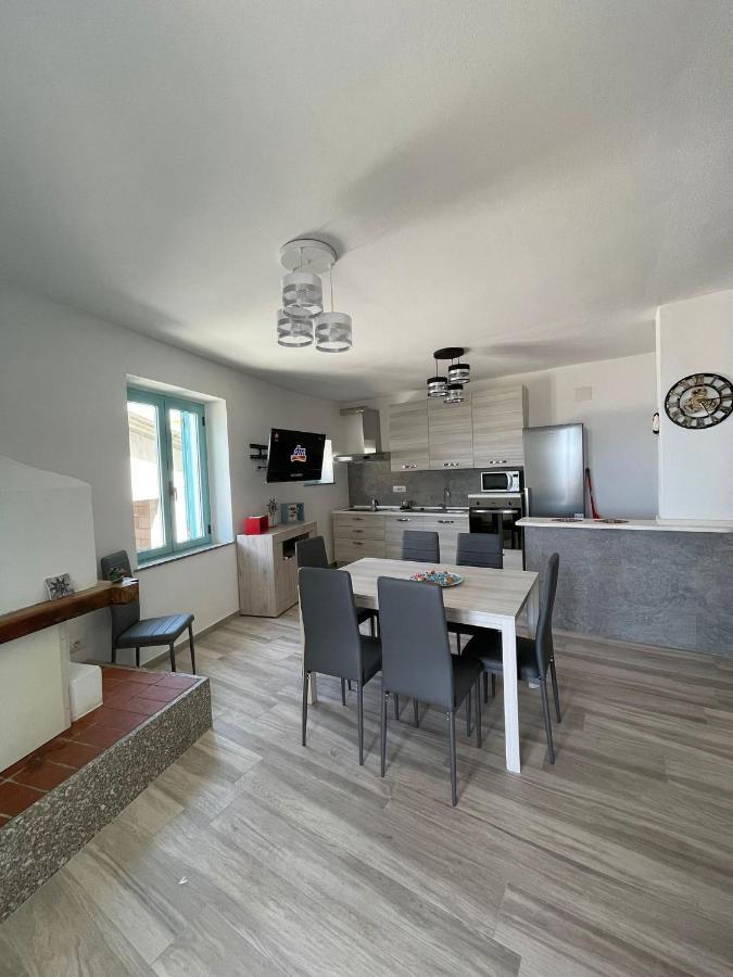 Casa Vacanze Sa Piazza Lejlighed Dorgali Eksteriør billede